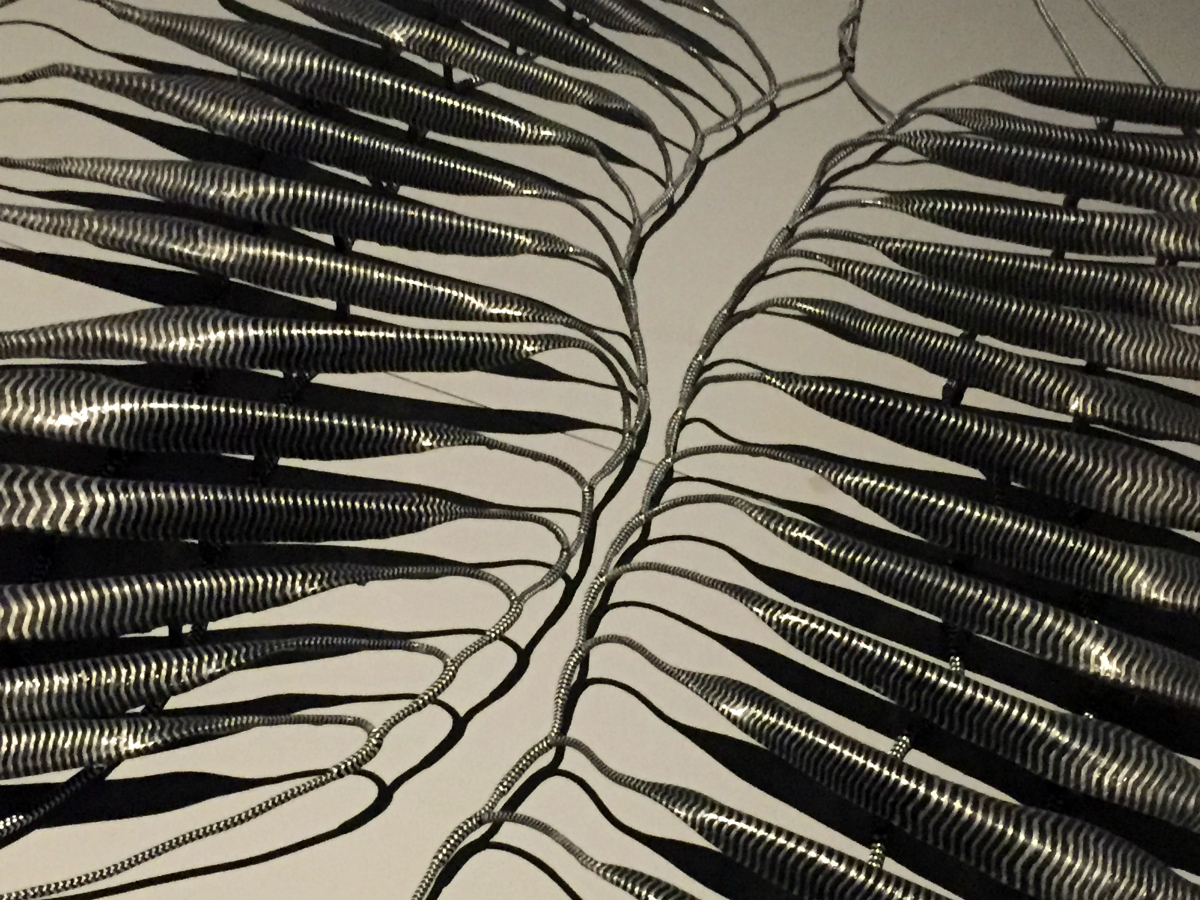 LEVENDE STOFFEN (HERREZEN UIT DE DOOD) - Mister Motley